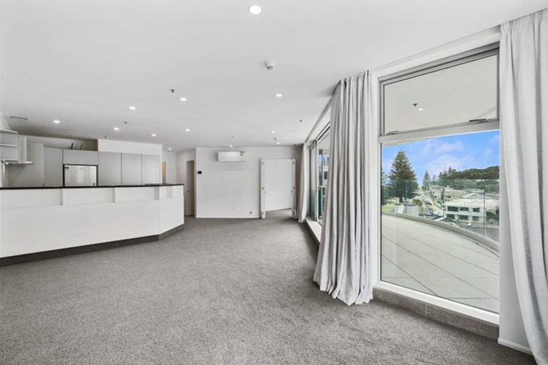 Photo of property in Oceanside Tower 1, 5/2d Marine Parade, Mount Maunganui, 3116