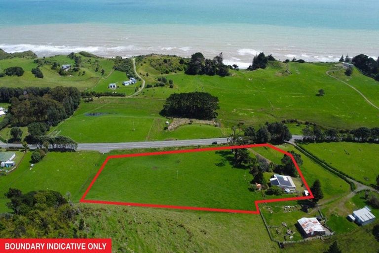 Photo of property in State Highway 3, Tongaporutu, Urenui, 4378
