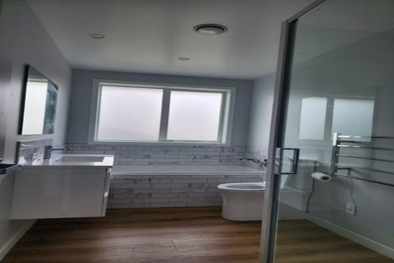 Photo of property in 12 Topsail Way, Whitby, Porirua, 5024