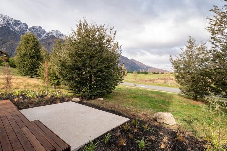 Photo of property in 13 Soudley Court, Jacks Point, Queenstown, 9371