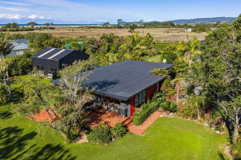 Photo of property in 334 Cove Road, Waipu, 0582