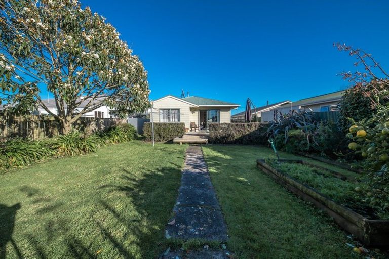 Photo of property in 29 Russell Street, Westport, 7825