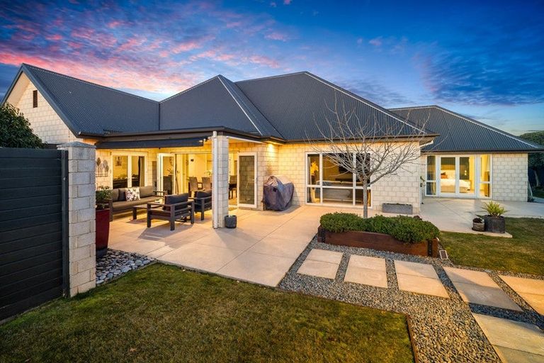 Photo of property in 33 Oak Tree Lane, Rolleston, 7614