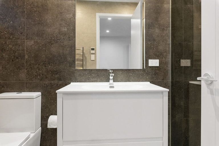 Photo of property in 50c Killarney Street, Takapuna, Auckland, 0622