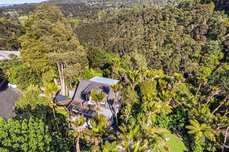 Photo of property in 33 Tainui Road, Titirangi, Auckland, 0604