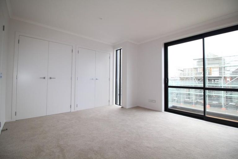 Photo of property in 104 Hobsonville Point Road, Hobsonville, Auckland, 0616