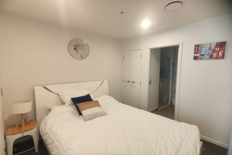 Photo of property in 10 Jubaea Place, Henderson, Auckland, 0610