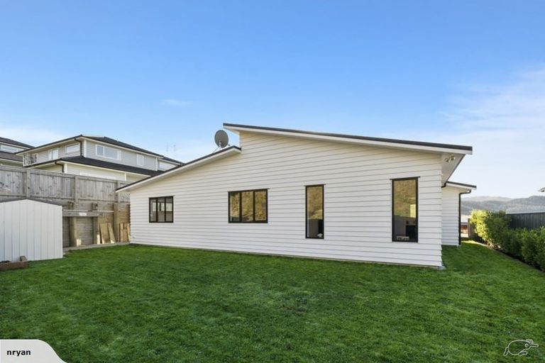Photo of property in 110 Amesbury Drive, Churton Park, Wellington, 6037