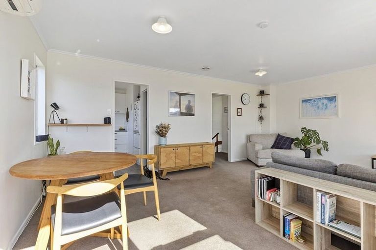 Photo of property in 10f2 Downing Street, Crofton Downs, Wellington, 6035