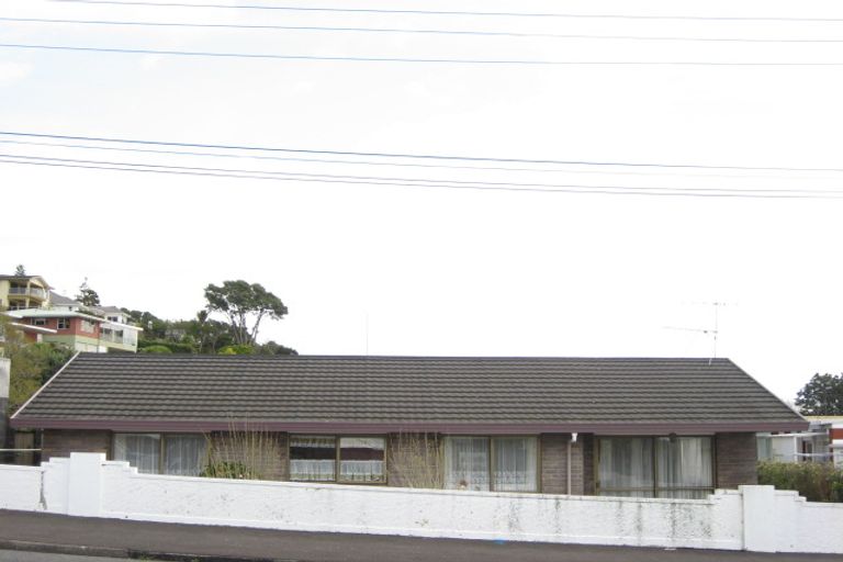 Photo of property in 2/60 Cutfield Road, New Plymouth, 4310