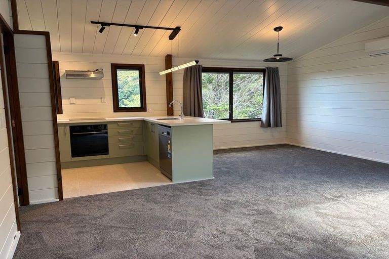 Photo of property in 22 Percy Dyett Drive, Karori, Wellington, 6012