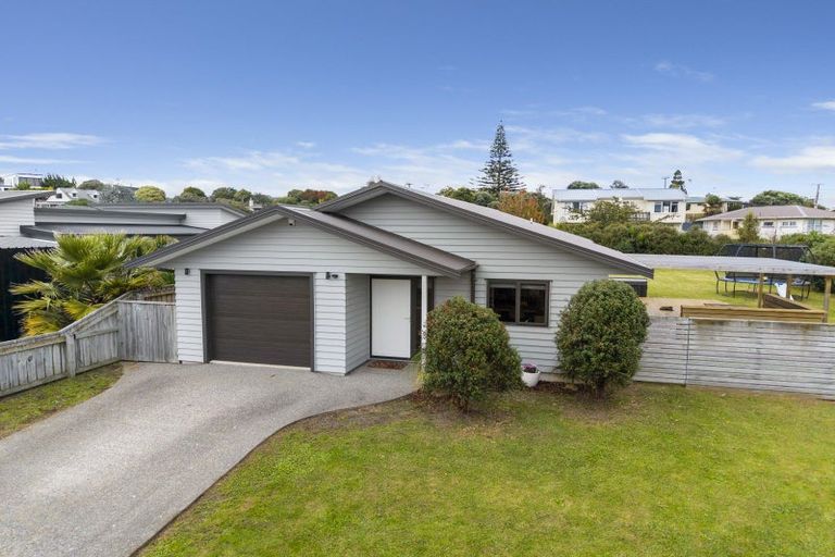 Photo of property in 3 Te Wiremu Lane, Otaki, 5512