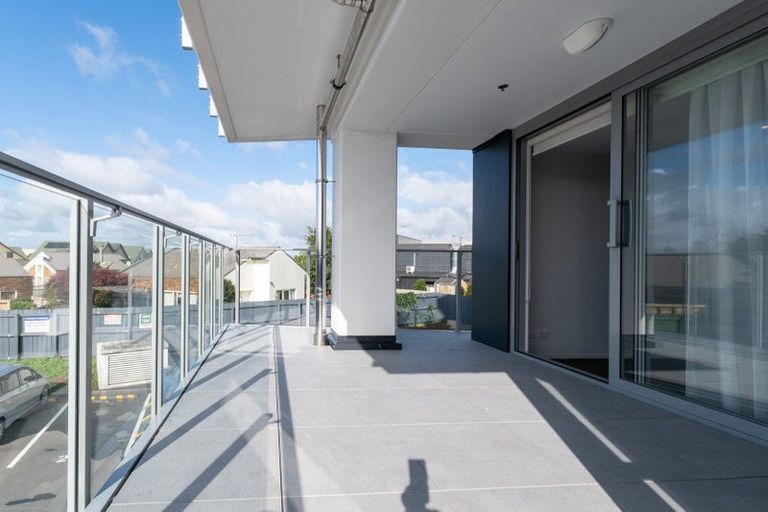 Photo of property in Bella Vista, 1g/84 Gunner Drive, Te Atatu Peninsula, Auckland, 0610