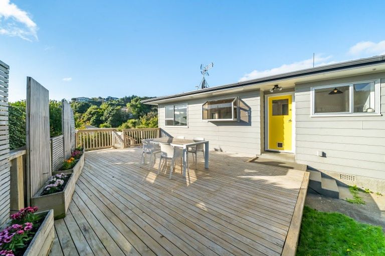 Photo of property in 18 Yarrow Place, Papakowhai, Porirua, 5024