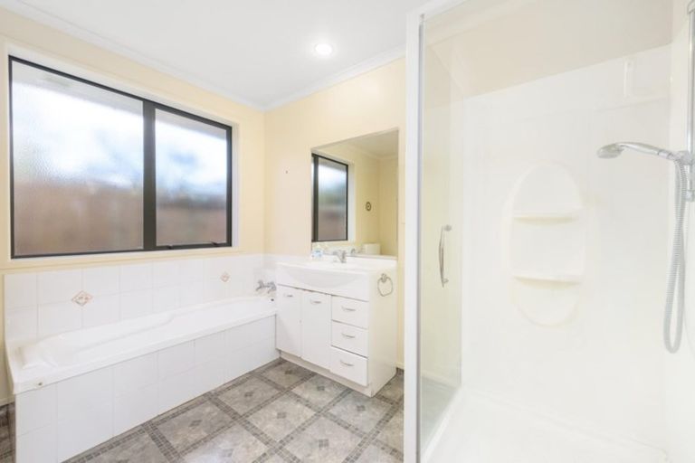Photo of property in 718 Gloucester Road, Papamoa Beach, Papamoa, 3118