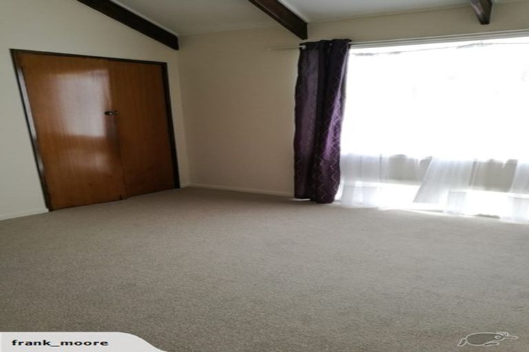 Photo of property in 33u5 Frankmoore Avenue, Johnsonville, Wellington, 6037