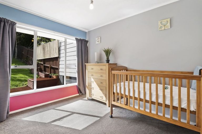 Photo of property in 1/57a Hogans Road, Glenfield, Auckland, 0629