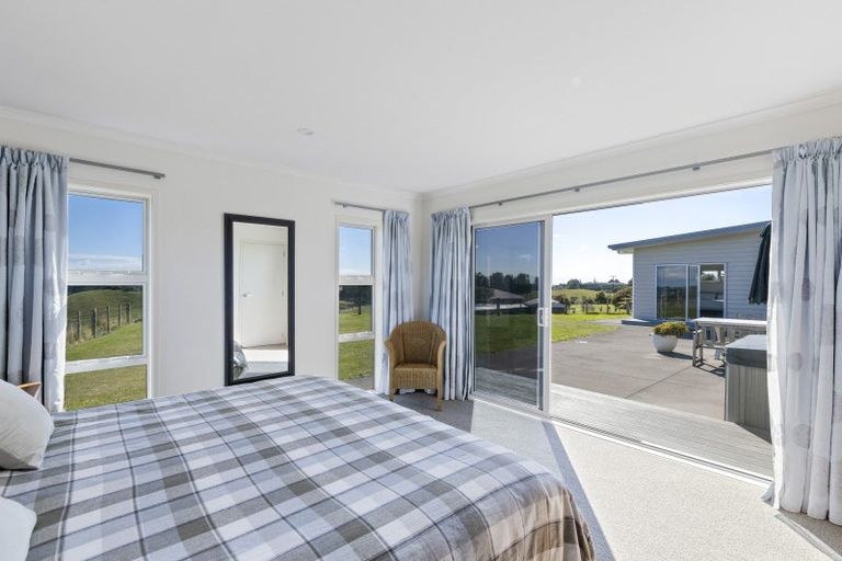 Photo of property in 576a Mangorei Road, Mangorei, New Plymouth, 4371
