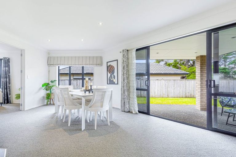 Photo of property in 10 Pititi Lane, Kumeu, 0810