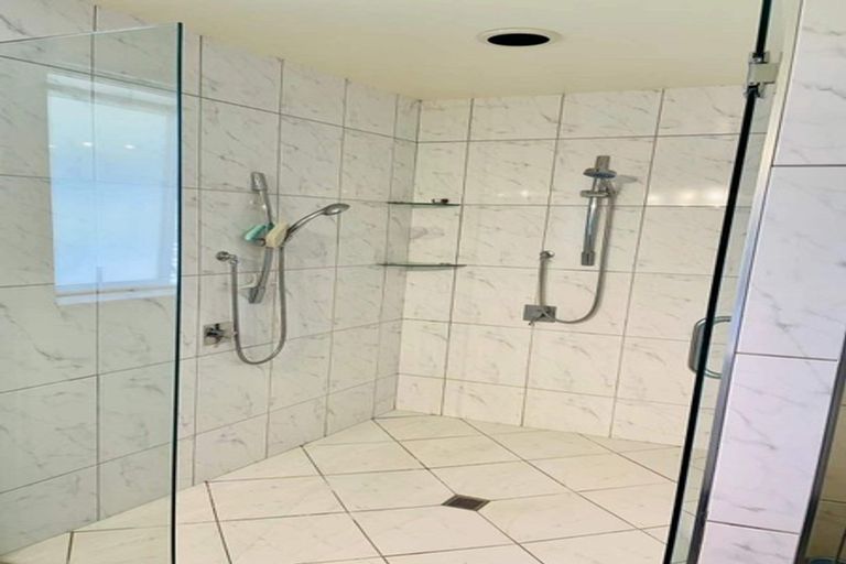 Photo of property in 11 Waipani Road, Te Atatu Peninsula, Auckland, 0610