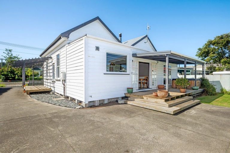 Photo of property in 106 Whitaker Street, Whataupoko, Gisborne, 4010