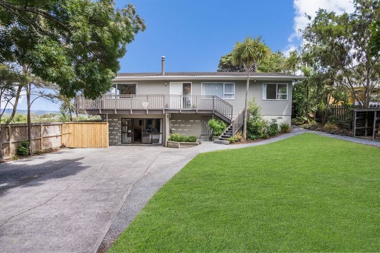 Photo of property in 206 Don Buck Road, Massey, Auckland, 0614