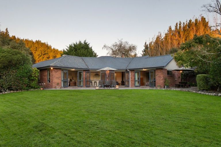 Photo of property in 39 County Heights Drive, Aokautere, Palmerston North, 4471
