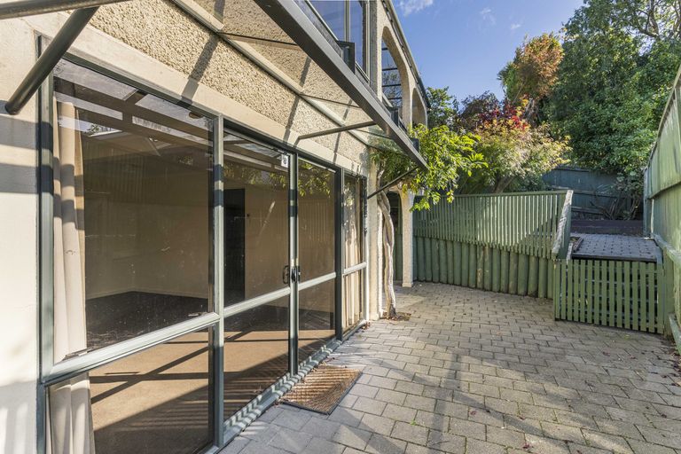 Photo of property in 360 Kaikorai Valley Road, Bradford, Dunedin, 9011