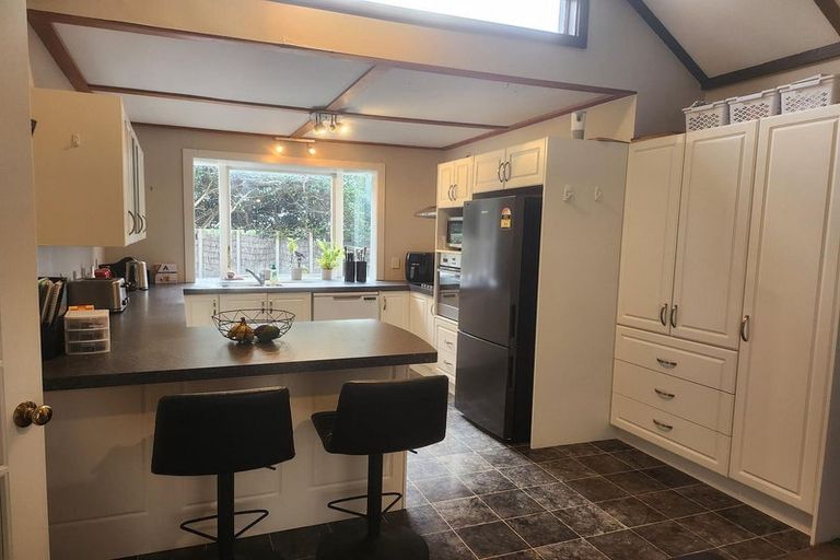 Photo of property in 25 Golf Road, Heretaunga, Upper Hutt, 5018