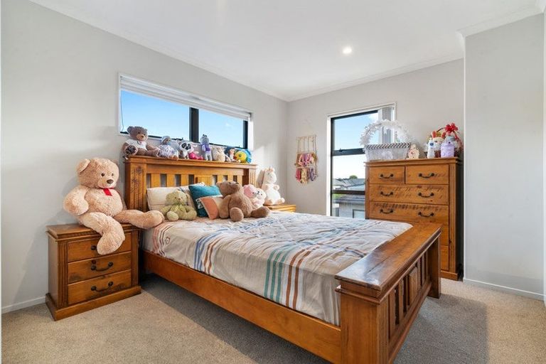 Photo of property in 41 Andalusian Way, Karaka, Papakura, 2113