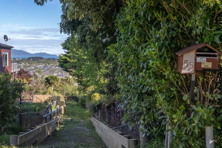 Photo of property in 58a Kotare Street, Waikanae, 5036