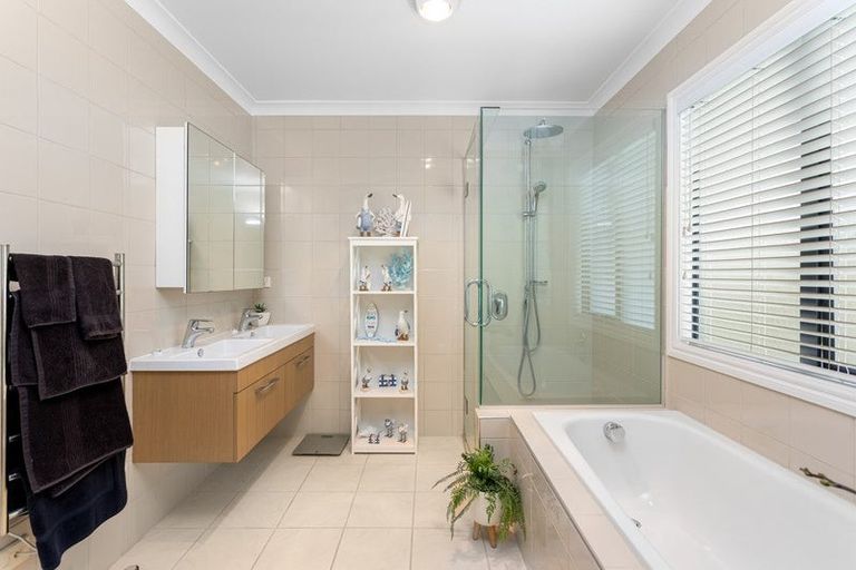 Photo of property in 49 The Ritz, Orewa, 0931