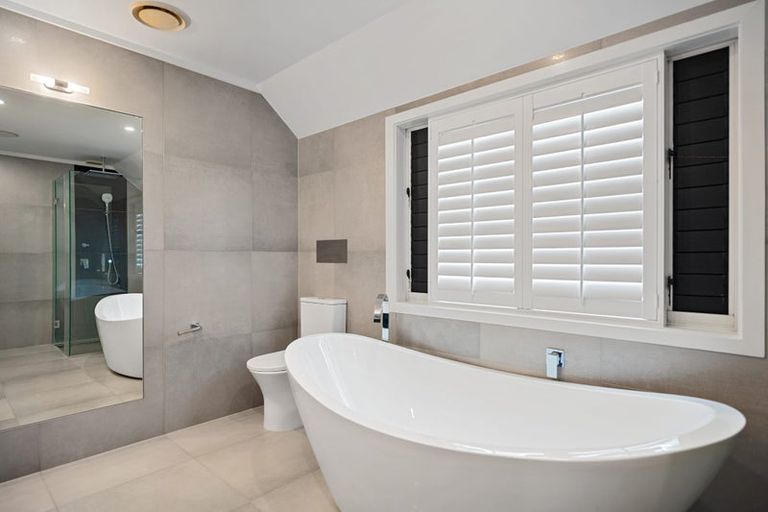 Photo of property in 47 Saltburn Road, Milford, Auckland, 0620