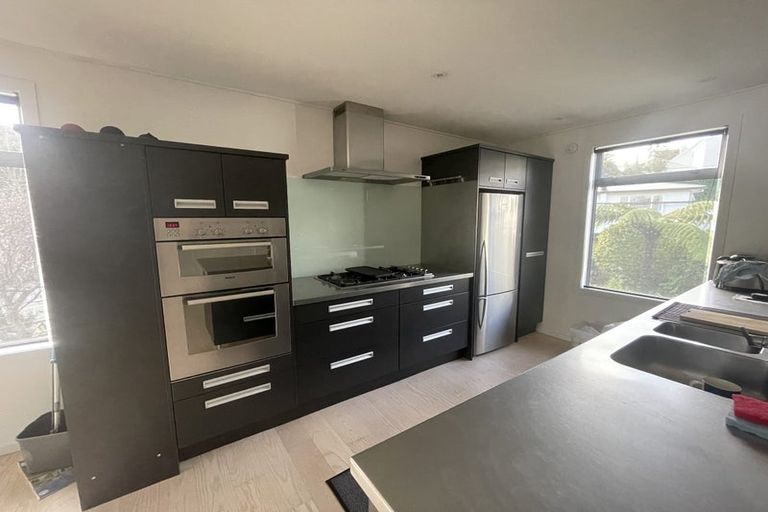 Photo of property in 1/69 Simla Crescent, Khandallah, Wellington, 6035