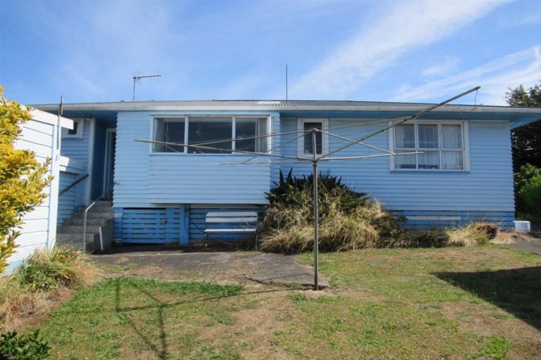 Photo of property in 16 Mason Road, Hawera, 4674