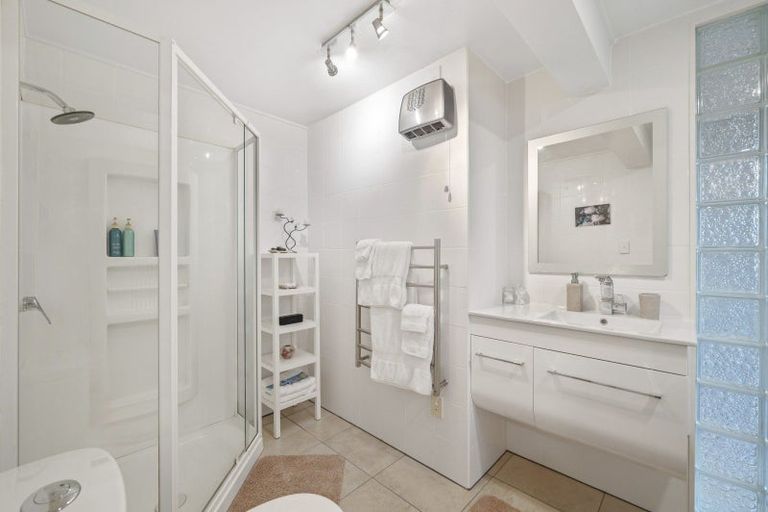 Photo of property in 35 Taharepa Road, Hilltop, Taupo, 3330