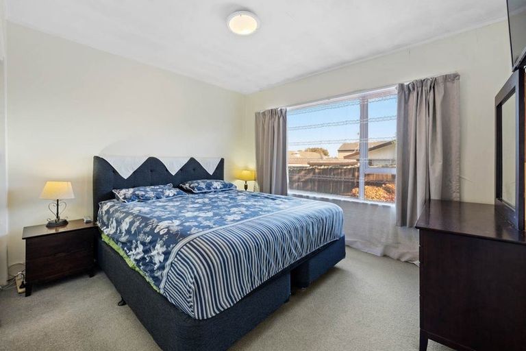Photo of property in 1/15 Bramley Drive, Farm Cove, Auckland, 2012