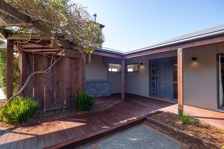 Photo of property in 36 Stagecoach Road, Upper Moutere, 7173