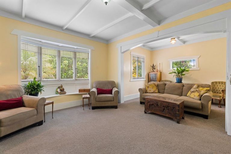 Photo of property in 2 Kent Road, Regent, Whangarei, 0112