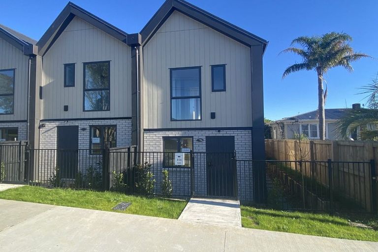 Photo of property in 33b Matipo Road, Te Atatu Peninsula, Auckland, 0610