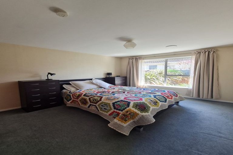 Photo of property in 12 Greenock Street, Redwood, Christchurch, 8051