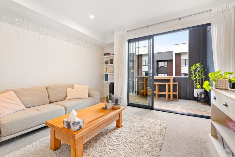 Photo of property in 59 Rangihina Road, Hobsonville, Auckland, 0616