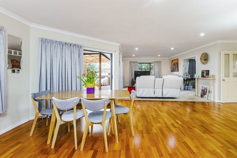 Photo of property in 35 Parkhaven Drive, Rosehill, Papakura, 2113