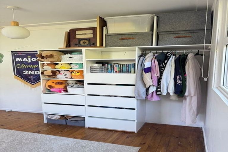 Photo of property in 55 Sunset Road, Totara Vale, Auckland, 0632