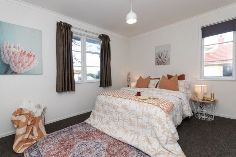 Photo of property in 2 Forth Terrace, Roslyn, Palmerston North, 4414