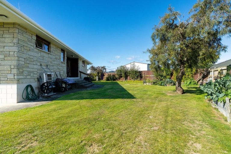 Photo of property in 76 Highbury Drive, Levin, 5510