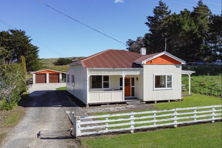 Photo of property in 5038 Pahiatua Pongaroa Road, Pongaroa, 4991