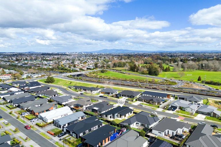 Photo of property in 16 Maggie Place, Chartwell, Hamilton, 3210