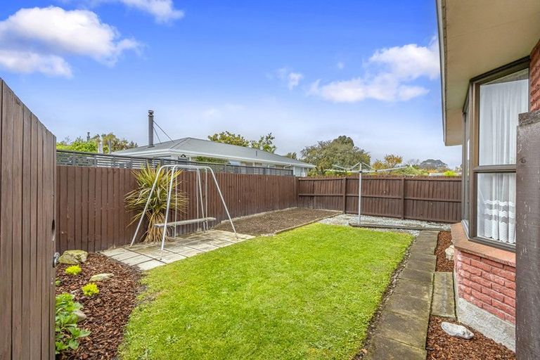 Photo of property in 2/62 Highsted Road, Bishopdale, Christchurch, 8053