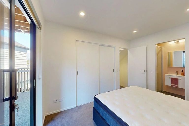Photo of property in 14/104u Maupuia Road, Maupuia, Wellington, 6022